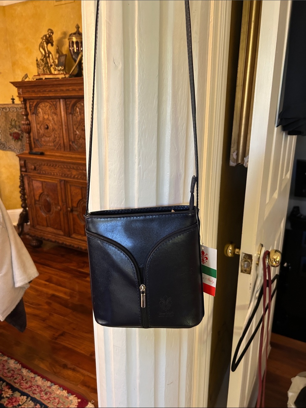 Ladies Black Leather Crossbody Bag -